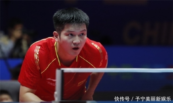 手托出底线 手托出底线